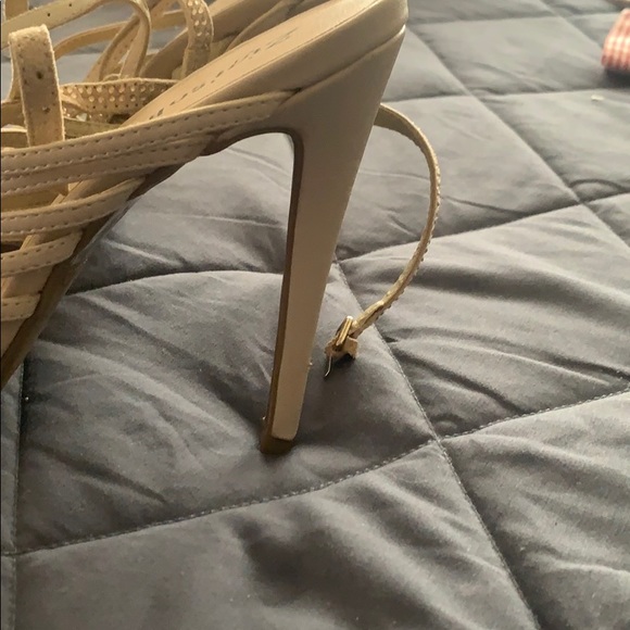Heels - Picture 4 of 4